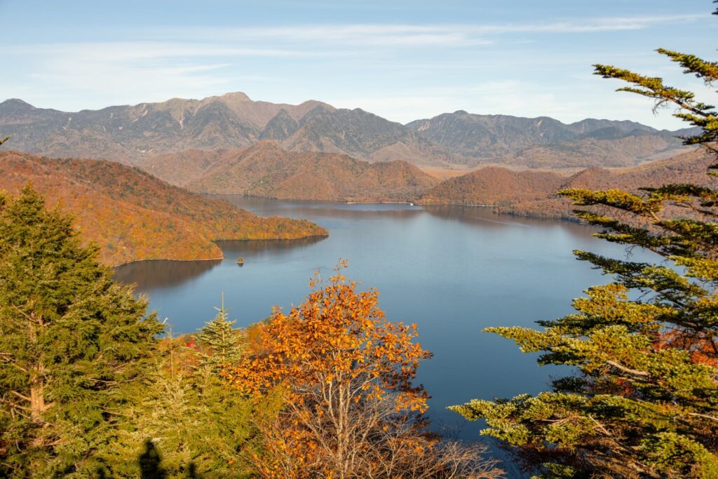 栃木県日光市の秋の中禅寺湖